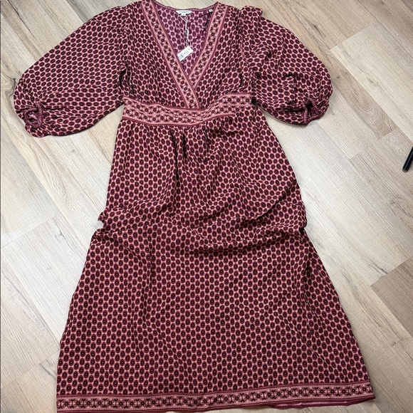 MAX STUDIO Bubble Sleeve Midi Dress. Burgundy/Beige. NWT. Size Medium - Picture 4 of 4